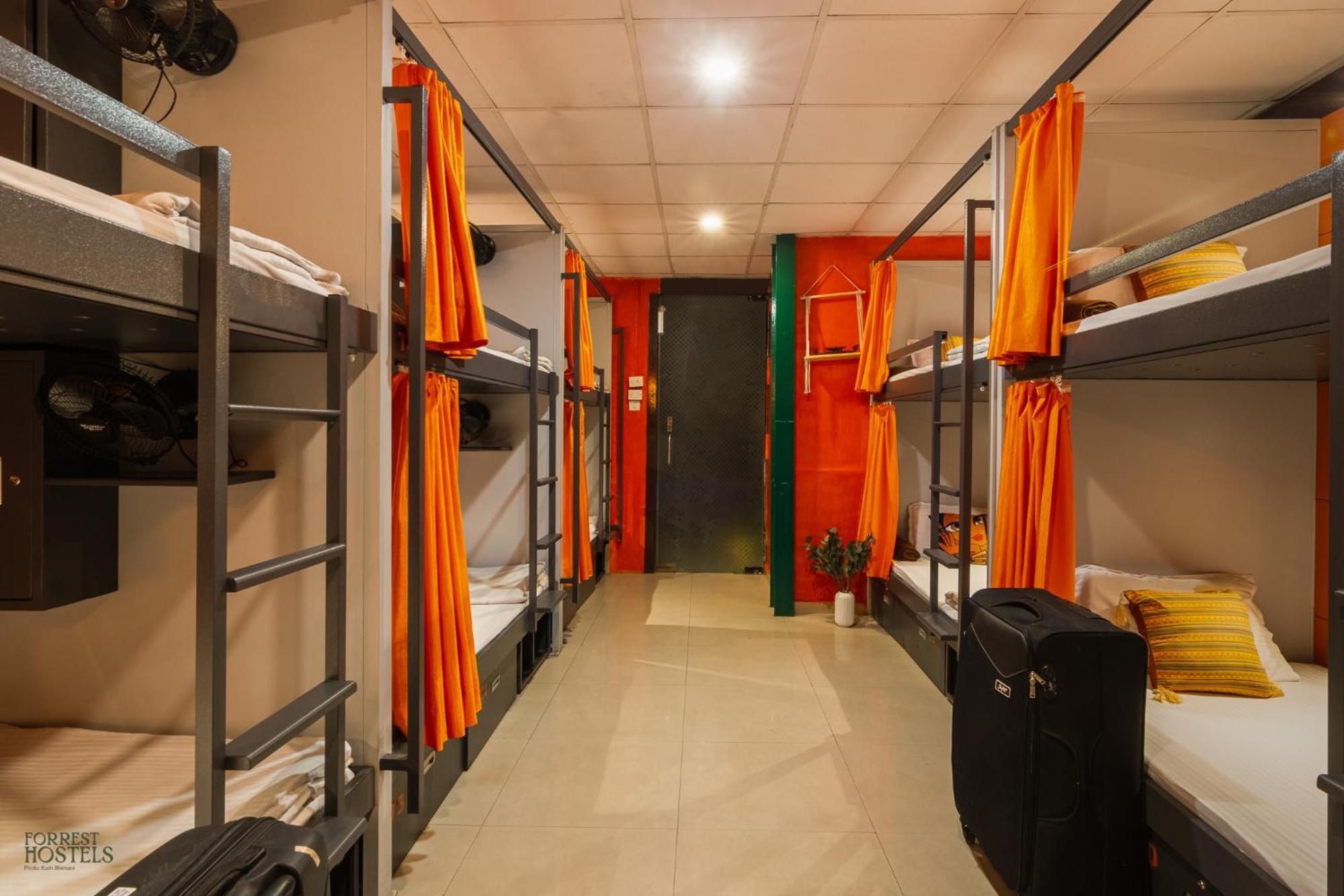 Forrest Hostels มุมไบ ภายนอก รูปภาพ