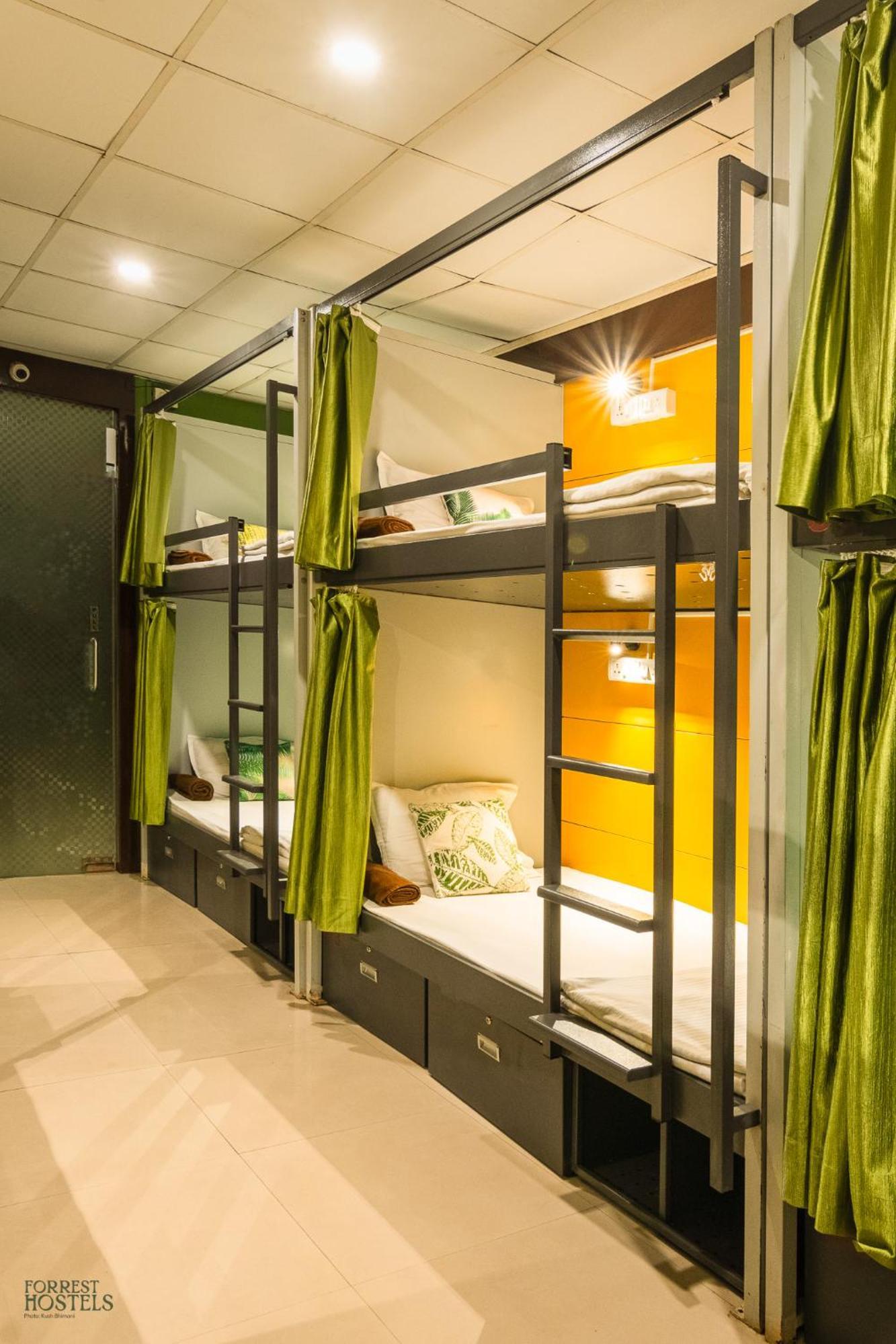 Forrest Hostels มุมไบ ภายนอก รูปภาพ