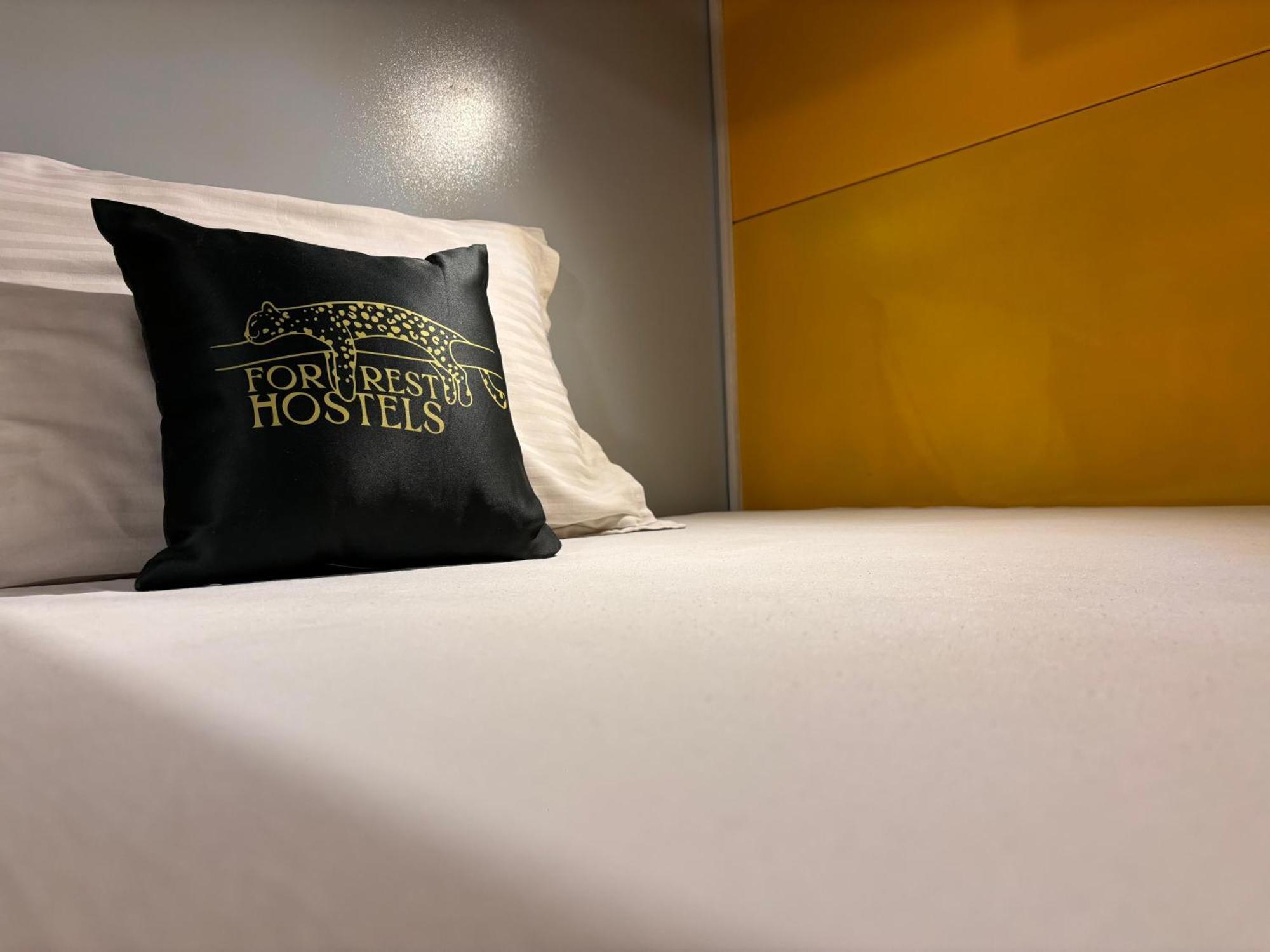 Forrest Hostels มุมไบ ภายนอก รูปภาพ