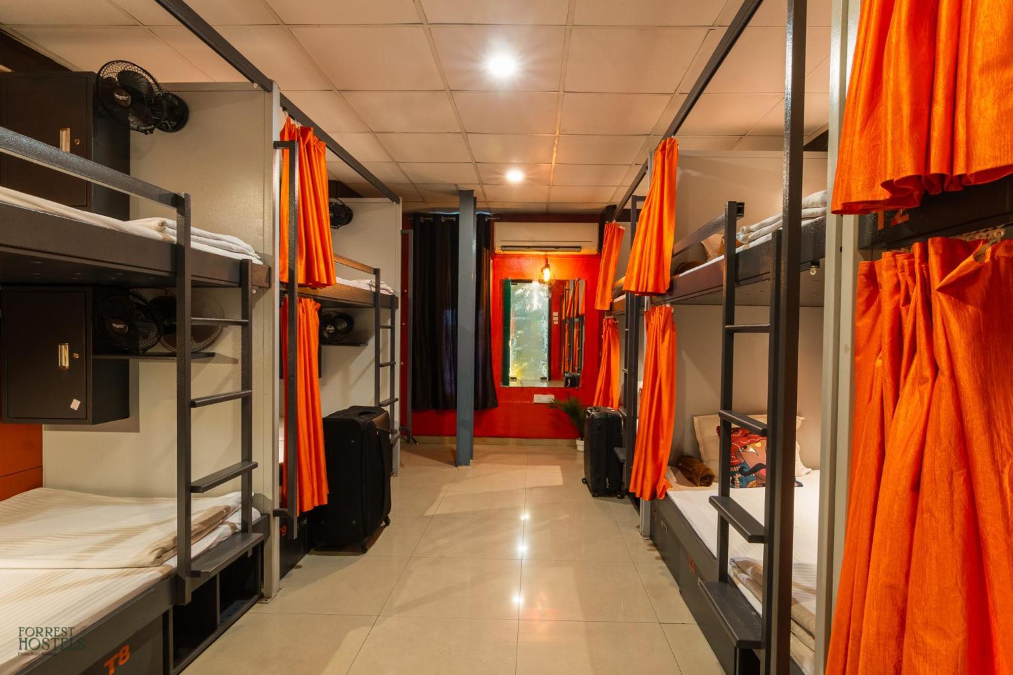 Forrest Hostels มุมไบ ภายนอก รูปภาพ